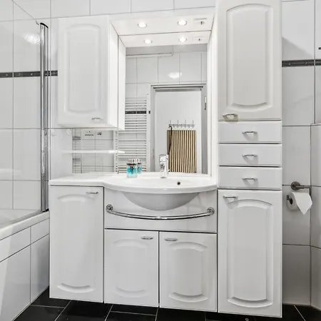 Comfort Apartment In Homburg - 24H Self-Check-In - Uni-Naehe - 3 Schlafzimmer - Parkplatz - Badewanne - Balkon - Wlan Exterior foto