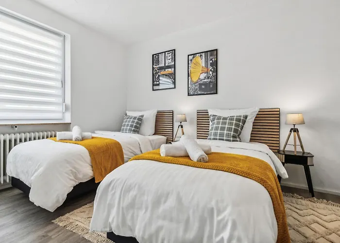 Comfort Apartment In Homburg - 24H Self-Check-In - Uni-Naehe - 3 Schlafzimmer - Parkplatz - Badewanne - Balkon - Wlan
