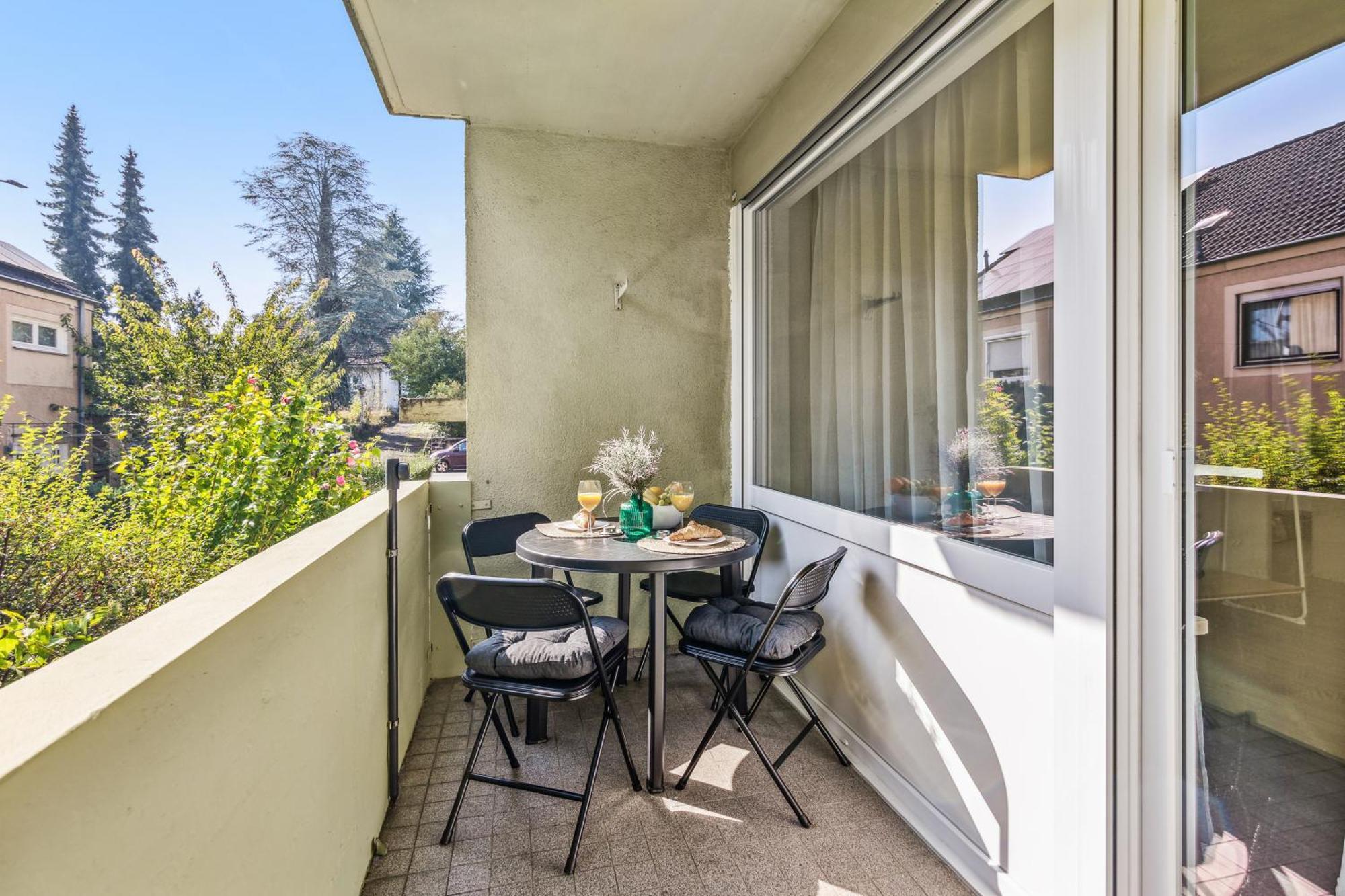 Appartement Comfort In Homburg - 24h Self-check-in - Uni-naehe - 3 Schlafzimmer - Parkplatz - Badewanne - Balkon - Wlan