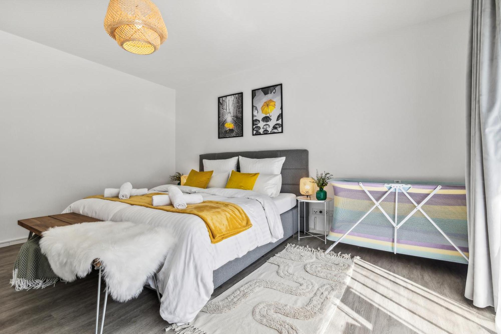 Comfort In Homburg - 24h Self-check-in - Uni-naehe - 3 Schlafzimmer - Parkplatz - Badewanne - Balkon - Wlan Appartement