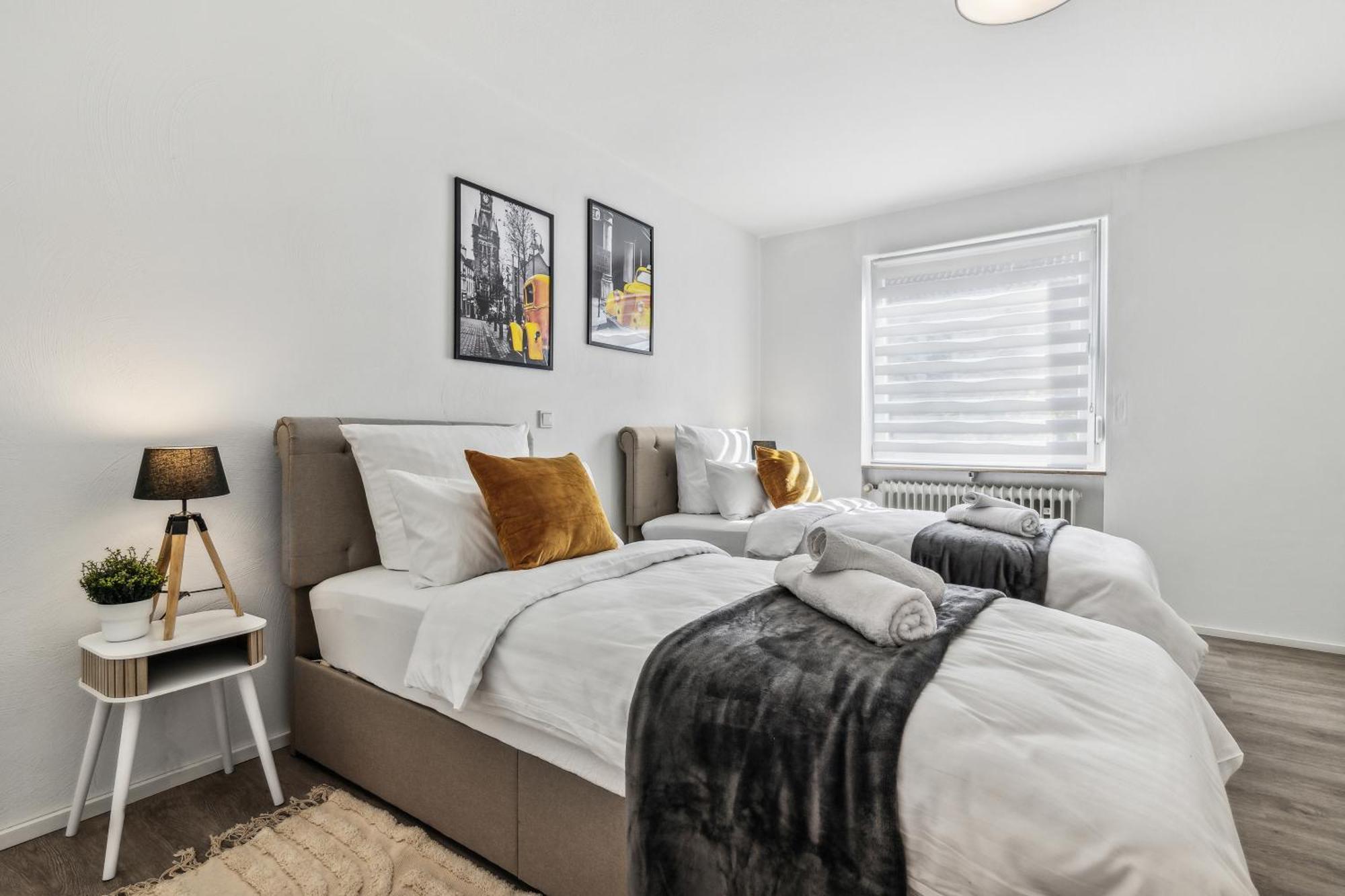 Appartement Comfort In Homburg - 24h Self-check-in - Uni-naehe - 3 Schlafzimmer - Parkplatz - Badewanne - Balkon - Wlan